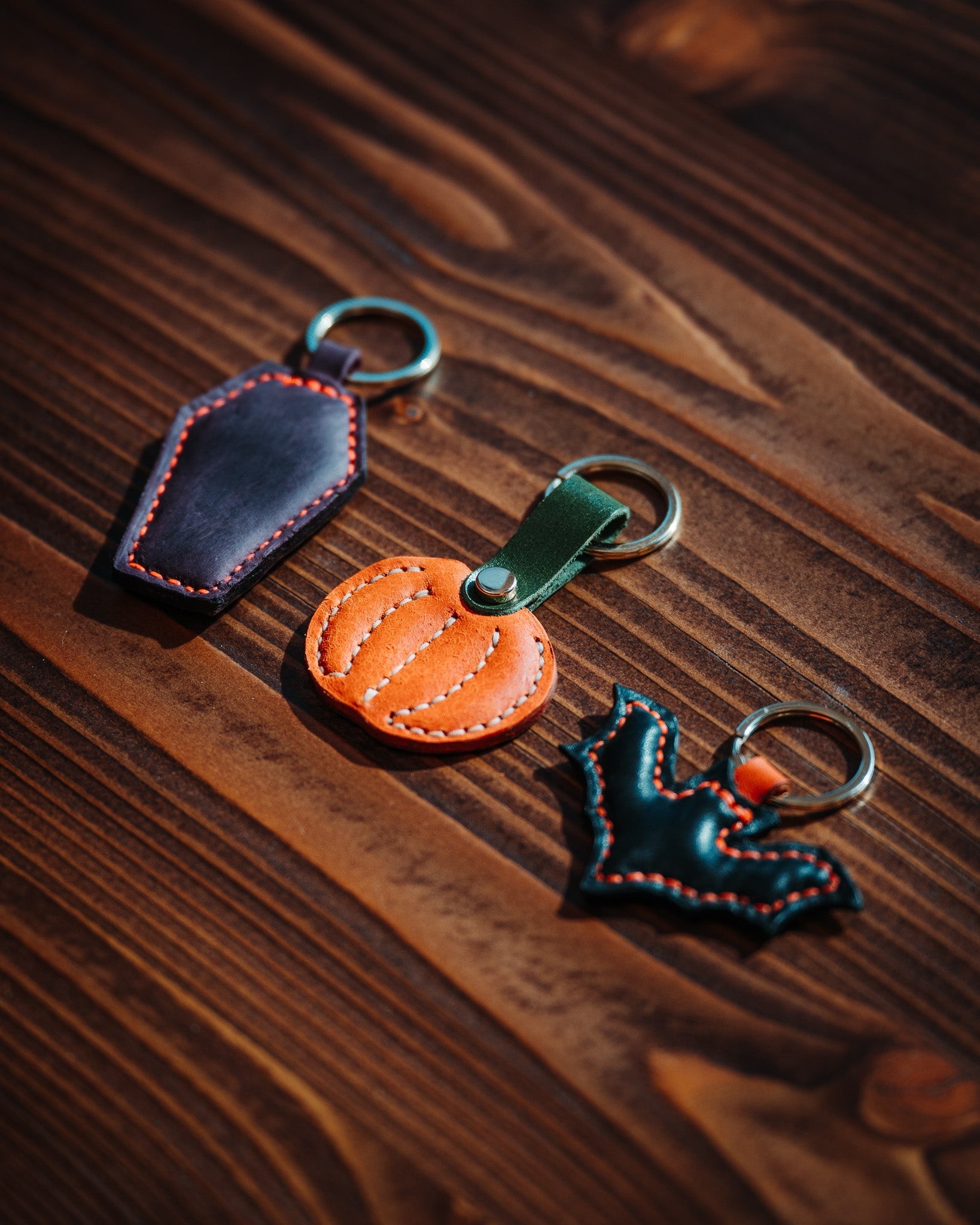 Llaveros y accesorios para bolsos